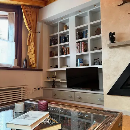 Urban Attic Apartamento Bormio